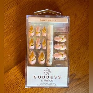GODDESS FAUX NAILS NEW